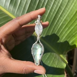 Labradorite pendant 