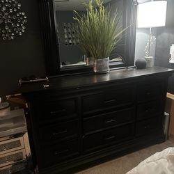 For sale Bedroom dresser
