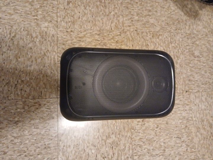 One Bluetooth Speaker/karaoke 