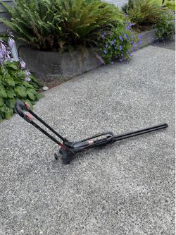 Yakima HighRoad roof bike rack.