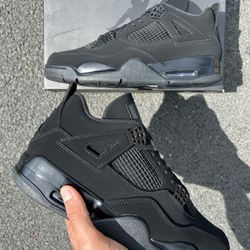 Jordan 4 Retro Black Cat (2025) 