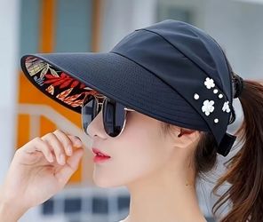 Black women sun hat -  $5