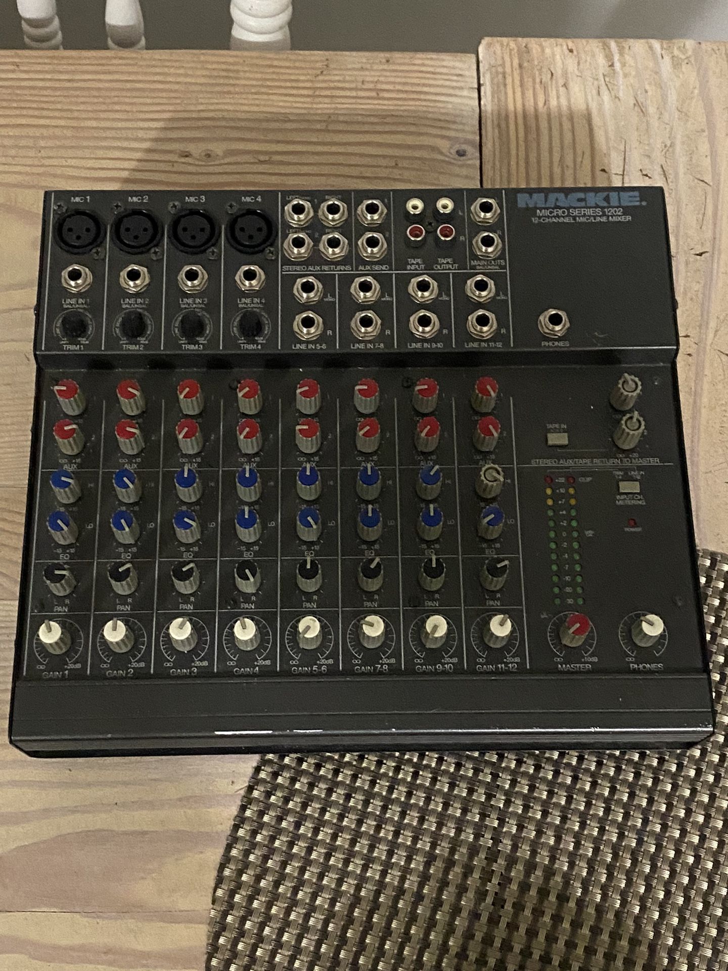 Mackie 1202-VLZ3 12-Channel Mic / Line Mixer