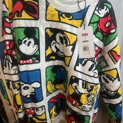 Disney X Levi’s Sweater size XL New With Tags Mickey Mouse