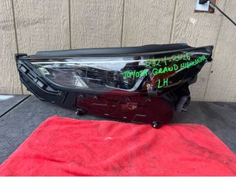 2024 2025 2026 TOYOTA GRAND HIGHLANDER LEFT SIDE HEADLIGHT OEM USED