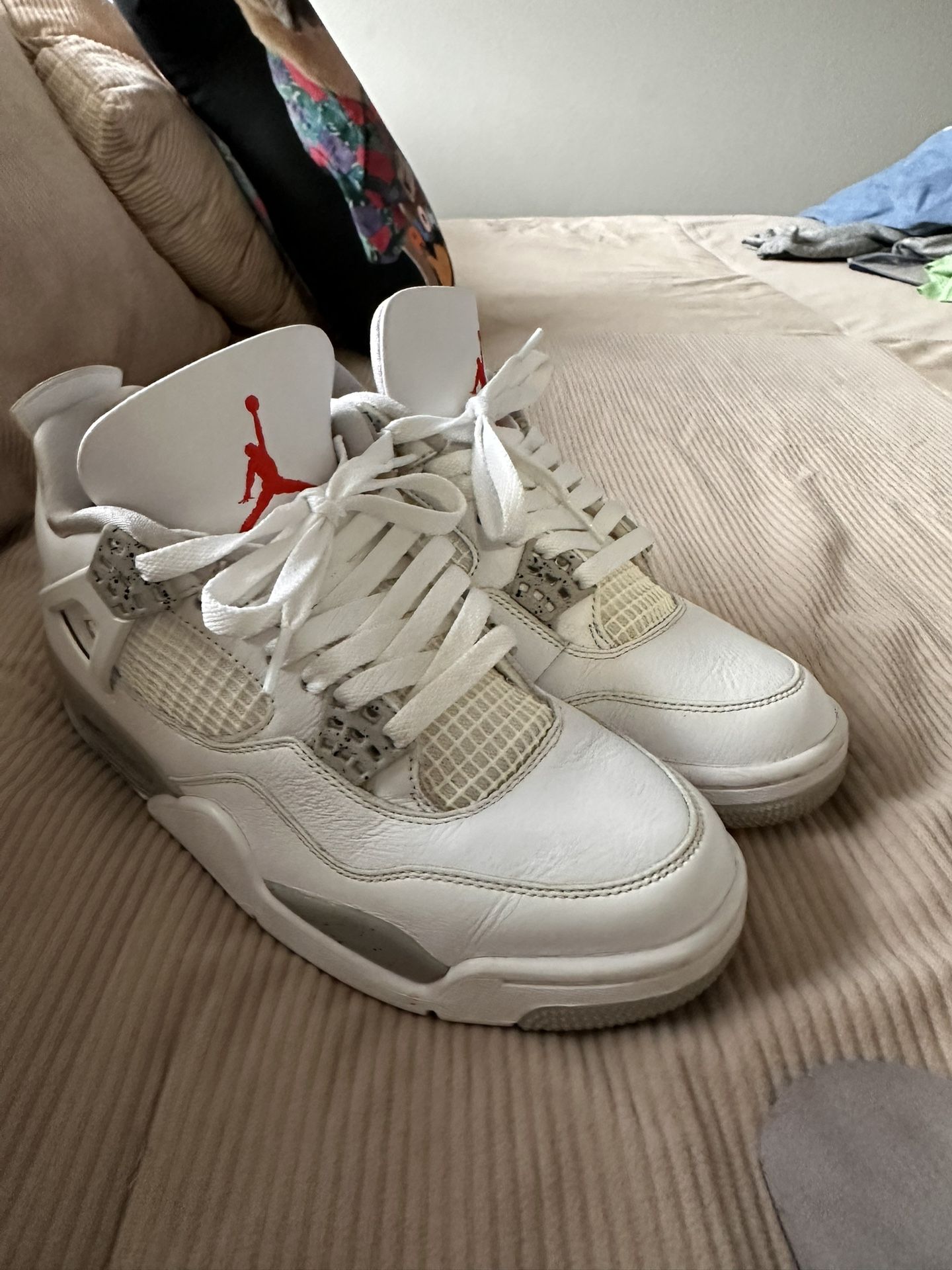 Jordan Retro 4 White Oreo Size 8