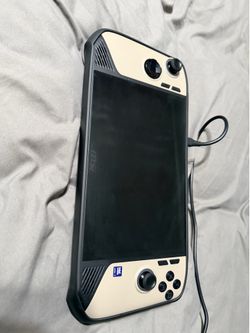 MSI Claw 8 AI+