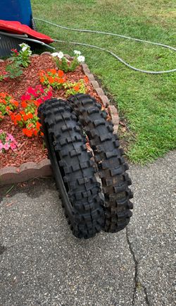 Dirt bike tires