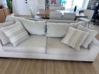 City Furniture Light Gray Fabric Sofa with Pillows