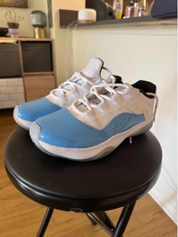 Nike Air Jordan 11 Low GS Size 7Y University Blue