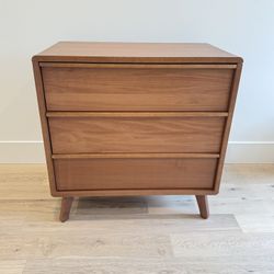Nestig 3 Drawer Dresser 