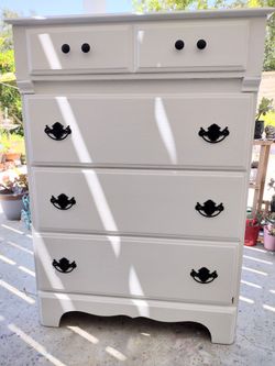 Vintage 4 Drawer Dresser