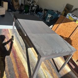 Dining table with leaf