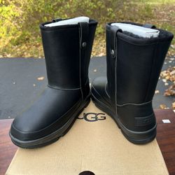 UGG Boots (NIB)