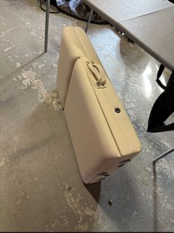 Saloniture Professional Portable Folding Massage Table with Carrying Case - Cream