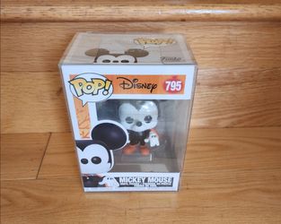 Funko Pop Disney Mickey Mouse #795
