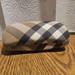 BURBERRY HARDCLAM  SHELL SUNGLASSES  CASE  ONLY 