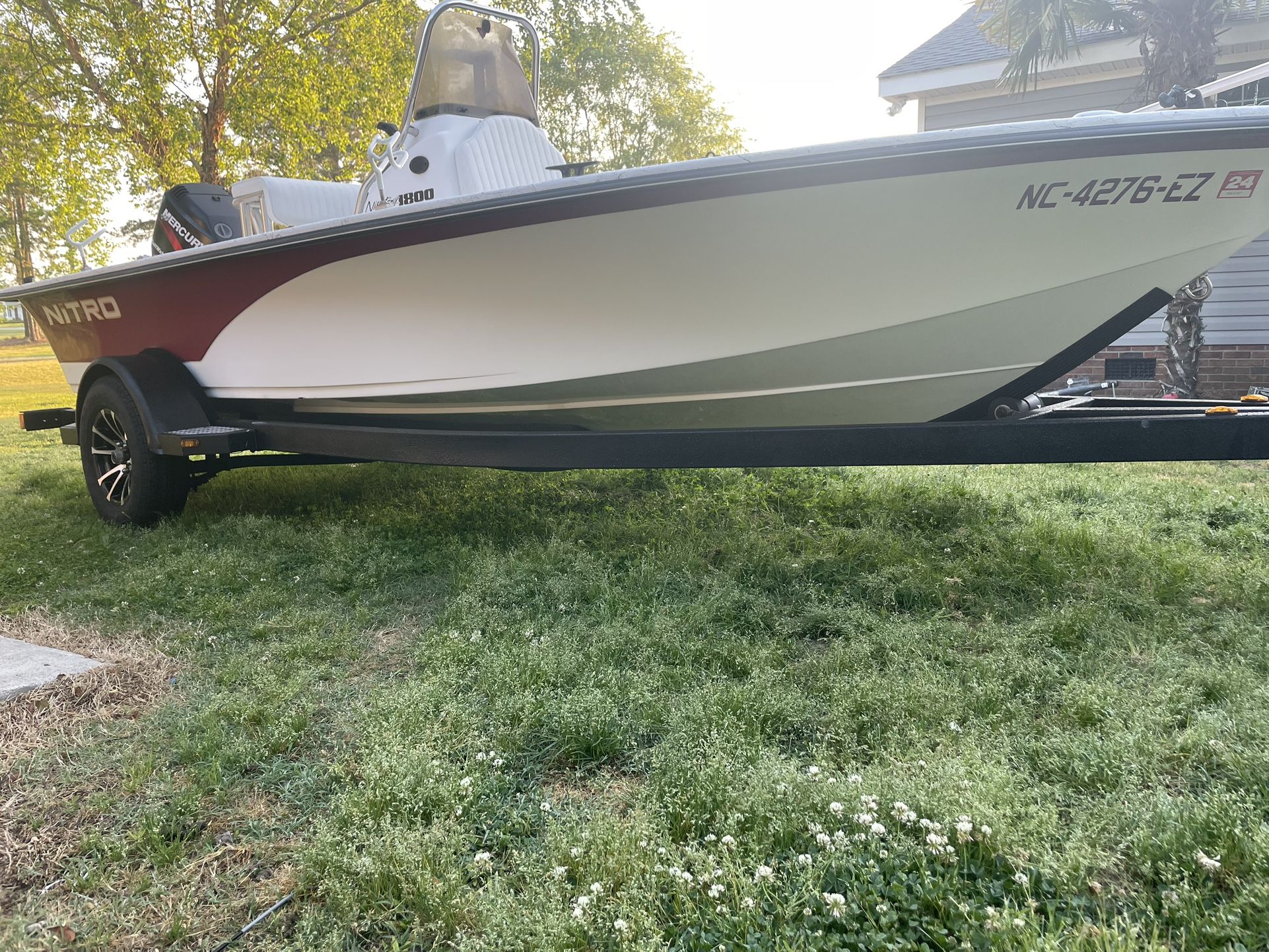1800 Nitro Bay boat