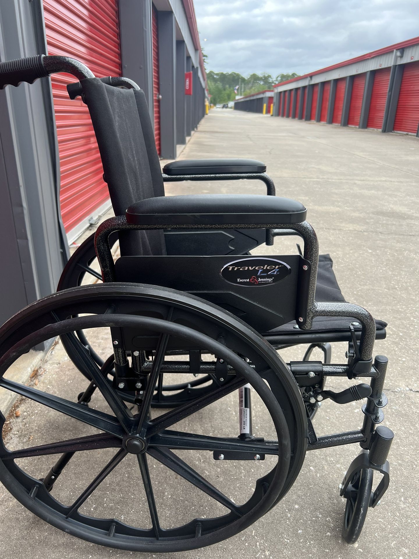 Traveler L4 Wheelchair / Free Delivery
