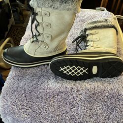 KHOMBU Emily Women’s Winter Boots new 