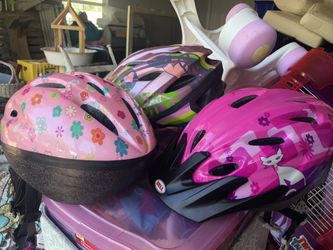 Kids helmets ! 5.00 ea
