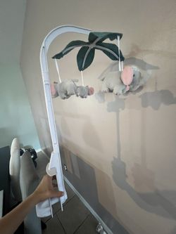 Girl Crib Toy Hanger