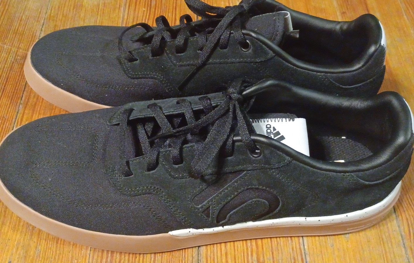 New Men's Adidas Size 12 Slueth Mountain Five Ten Black White Shoes Sneakers