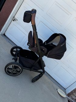 Nuna MIXX Next Stroller + Accessories – 2023