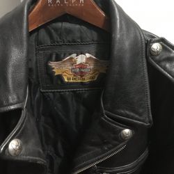 Harley Davidson Leather Jacket. Nice And Heavy.