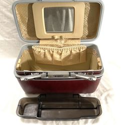 Mint Condition Vintage Samsonite Carry-On Make Up Case. No key.