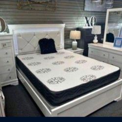 Brand New 5pc Bedroom Set For $1100