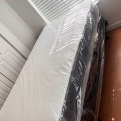NEW TWIN SIZE SET MATTRESS AND BOX SPR+ING-2pcs