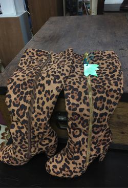Boots,Ladies animal print, leopard print boot, size 8 1/2 to 9