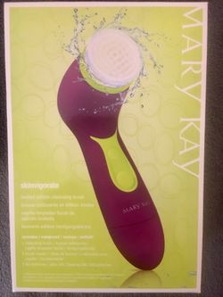 Mary Kay cleansing brush
