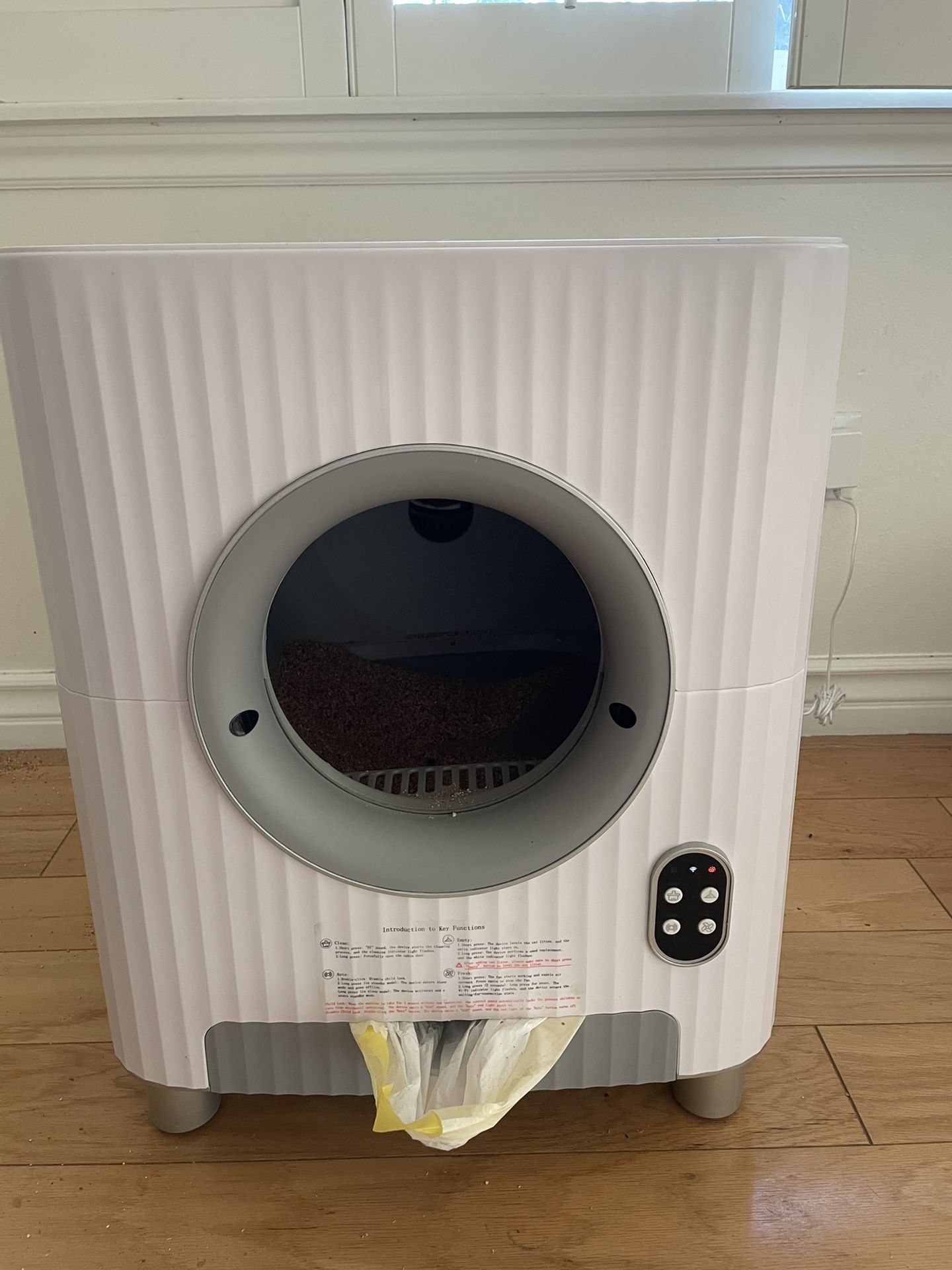 Self Cleaning Cat Litter Box