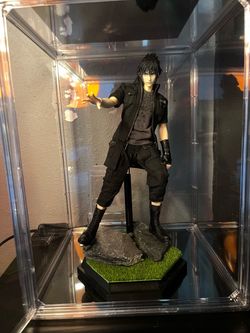 Noctis hot toys/gametoys