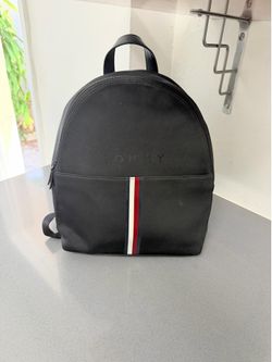 Tommy hilfigher unisex bagpack like new