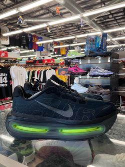 Nike Vomero Premium Black Volt