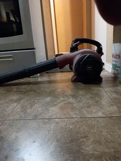 Gas powered blower handheld