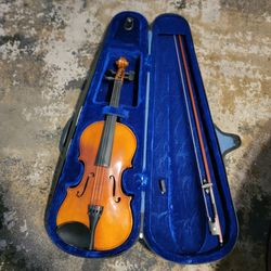 Devillier 4/4 Violin With Soft Case