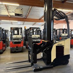 2020 300" Crown Reach Truck Forklift