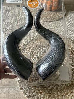 maleficent horns