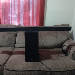 LG SK6Y 2.1 ch High Res Audio Sound Bar with DTS Virtual:X Sound