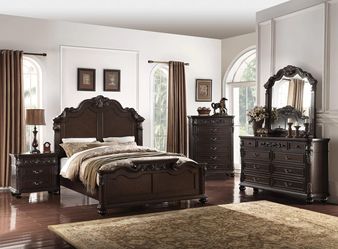 Queen Bedroom Set – 5 Pieces | Traditional Solid Wood