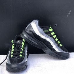 Nike Air Max 95 GS ‘Black Volt’ Shoes