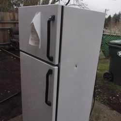 Cheap Refrigerator Still Works