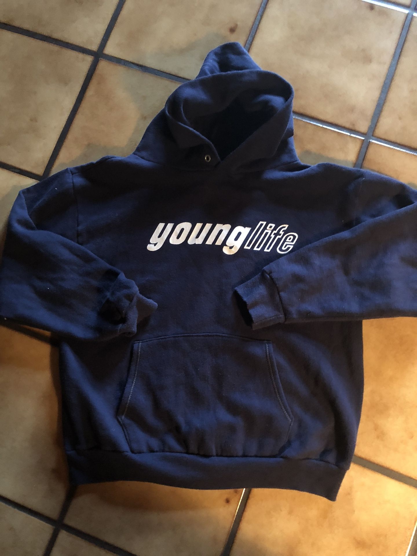 Hooded Sweatshirt   Medium  38