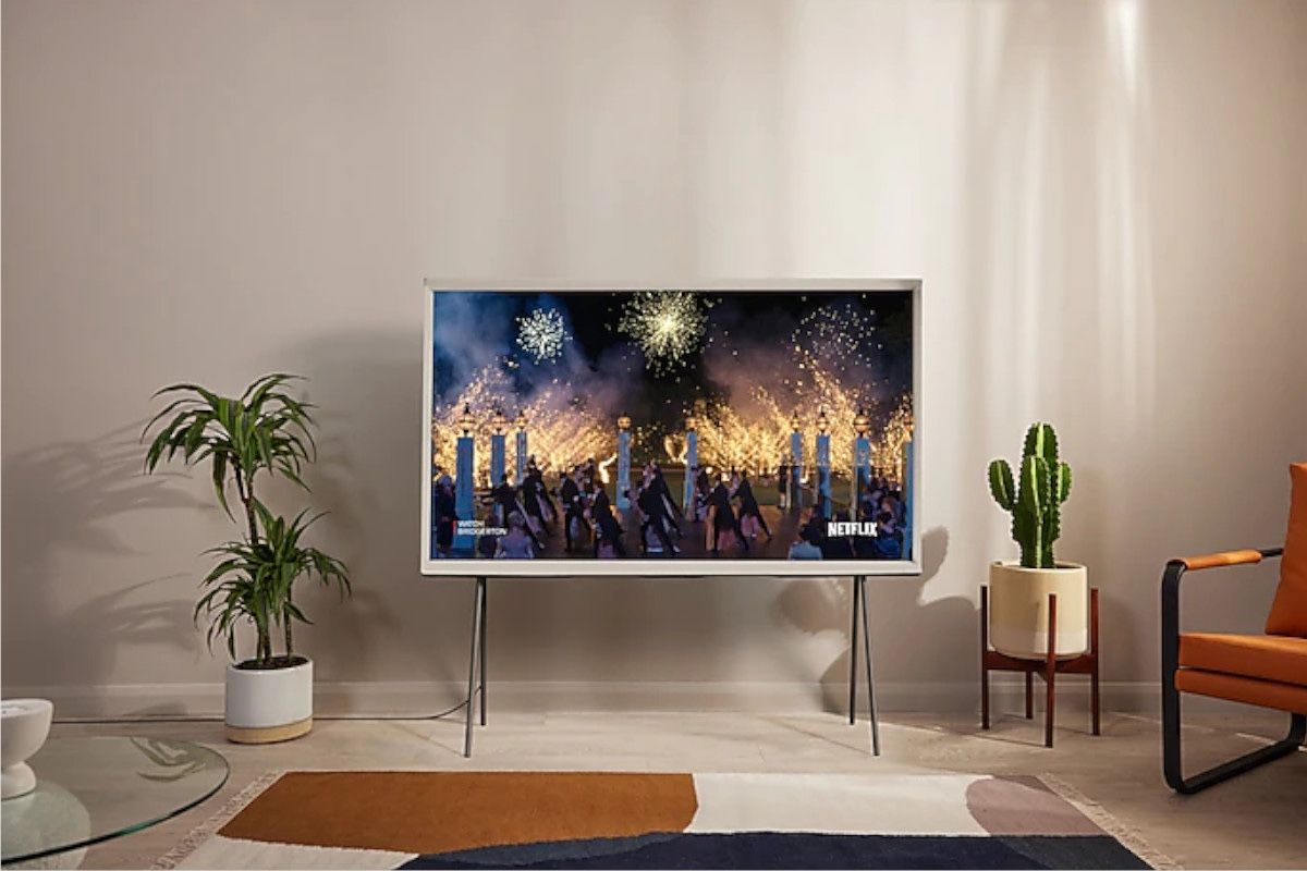 Samsung 40” Serif TV