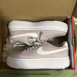 W Nike court Vision Alta Sz10