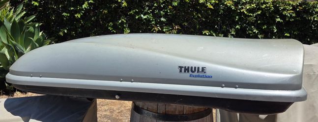 Thule roof cargo box